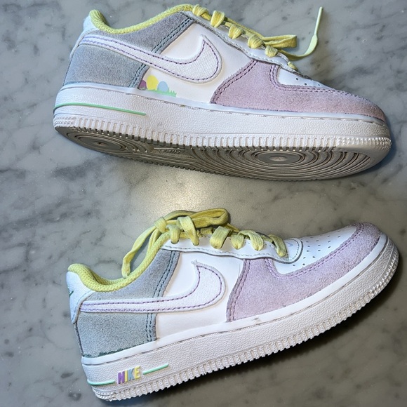 Nike limited edition 2022 10.5 Easter Airforce 1 - Picture 7 of 12